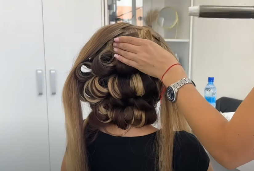 hair-roller-curling-hair